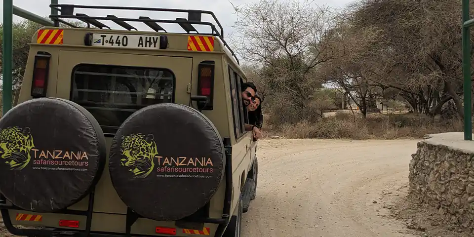 3 days honeymoon balloon safari serengeti romantic setup