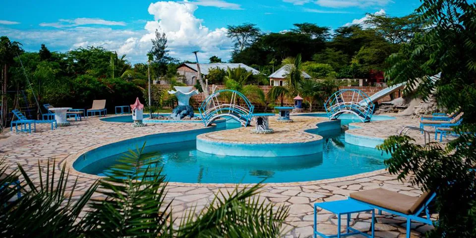 Budget safari Tanzania package in Tarangire and Serengeti