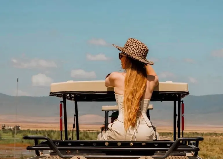 4 Days Serengeti & Ngorongoro crater 4 Days Serengeti & Ngorongoro crater